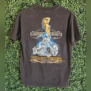 Mens Medium Custom Built Motorcycle Graphic Hooters Salem, NH Tshirt